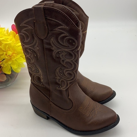 Cat & Jack Brown Cowboy Boots - Sz 2. COW1489 - Picture 1 of 7